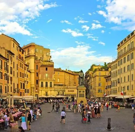 Warm Charming In Campo De Fiori