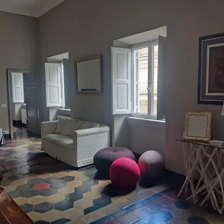 Apartament Warm Charming In Campo De Fiori