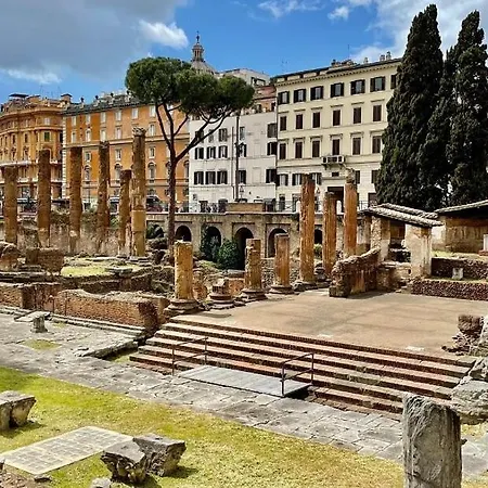 Warm Charming In Campo De Fiori Rome